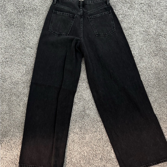 Old Navy High-Waisted Baggy Wide-Leg Jeans (Size 2- NEW W/ TAGS) in black - Picture 2 of 4